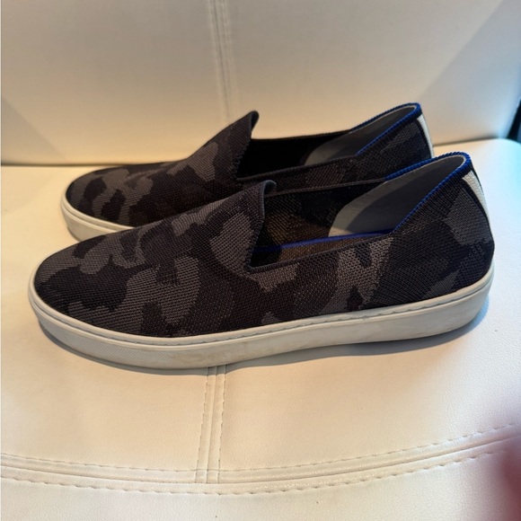 Rothy’s Gray Camo Sneakers Size 8.5 - Picture 2 of 6